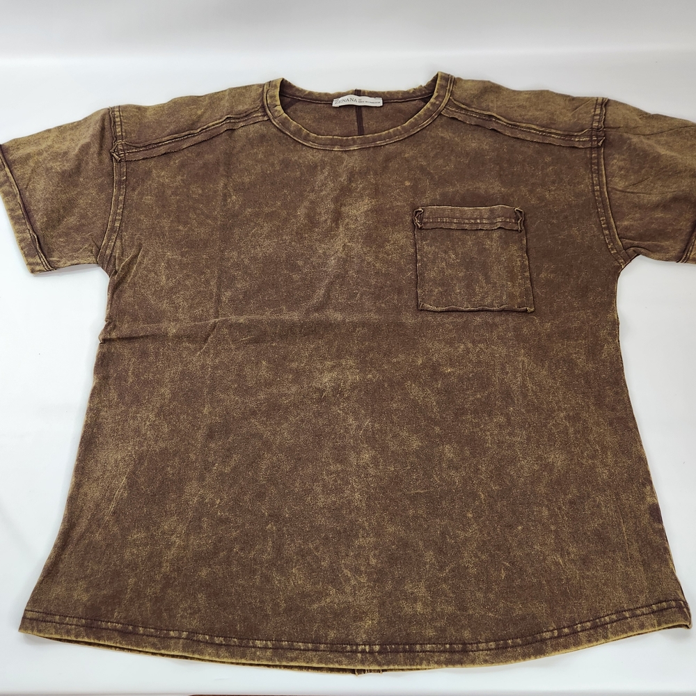 Zenana Acid Washed Round Neck Front Pocket T-Shirt Size M Raw Edge 
CTW-3042Y
